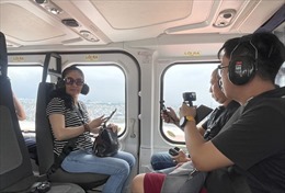 Những du khách đầu tiên &#39;Ngắm TP Hồ Chí Minh từ trên cao bằng máy bay trực thăng&#39;