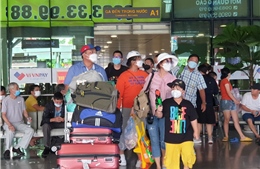 Hành khách không phải chen chân tại sân bay Tân Sơn Nhất