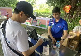 TP Hồ Chí Minh: Nhộn nhịp ‘chợ phiên không tiền mặt’ dành cho công nhân