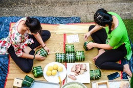 TP Hồ Chí Minh: Gói bánh chưng dành tặng người khó khăn đón Tết