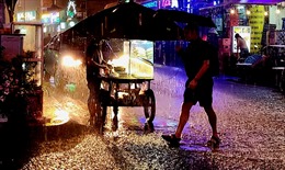 TP Hồ Chí Minh đón cơn mưa lớn sau nhiều ngày nắng nóng