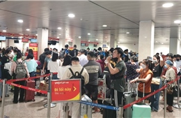 Sân bay Tân Sơn Nhất đón 126.000 lượt khách trong ngày đầu cao điểm lễ 30/4 và 1/5