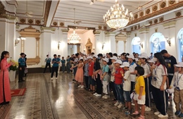 TP Hồ Chí Minh: Các em thiếu nhi có hoàn cảnh khó khăn được đi tham quan thành phố miễn phí