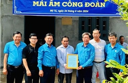 TP Hồ Chí Minh: Phấn đấu xóa 325 căn nhà tạm, nhà dột nát cho hộ nghèo