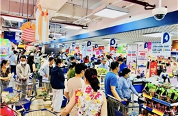 Siêu thị, trung tâm thương mại đông nghịt khách ngày cuối kỳ nghỉ Lễ