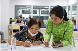 Người dân hài lòng, cán bộ quyết tâm trong ngày đầu tiên vận hành chính quyền hai cấp