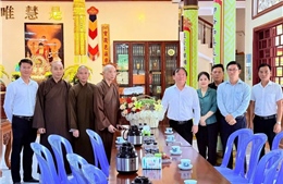 TP Hồ Chí Minh: Thăm và tặng quà cơ sở tôn giáo sau sáp nhập