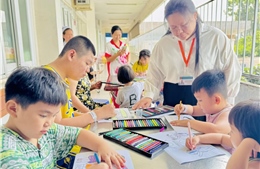 Ngày khai giảng đặc biệt của những bệnh nhi tại TP Hồ Chí Minh