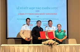 Công ty TNHH Dầu nhớt Singwing và Petronas Lubricants International kí kết hợp tác