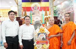 TP Hồ Chí Minh: Thăm và chúc mừng lễ Sen Dolta của đồng bào Khmer