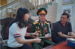 TP Hồ Chí Minh trao quà Tết Độc lập đến tận tay các thương binh, người có công