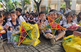 TP Hồ Chí Minh mang Tết trung thu ấm áp đến với 1.000 thiếu nhi xã Cần Giờ