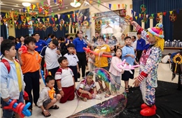 TP Hồ Chí Minh: Mang Tết Trung thu ấm áp đến 500 thiếu nhi mồ côi do COVID-19