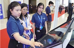 Trải nghiệm công nghệ tương lai tại Diễn đàn Kinh tế Mùa thu 2025