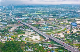 Cận cảnh tuyến cao tốc kết nối TP Hồ Chí Minh với các tỉnh miền Tây trước khi được mở rộng