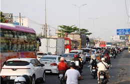 TP Hồ Chí Minh: Lượng phương tiện đổ về khá đông nhưng giao thông vẫn ổn định