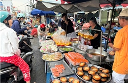TP Hồ Chí Minh: Sôi động thị trường đồ cúng ngày vía Thần Tài