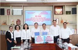 TP Hồ Chí Minh bàn giao hồ sơ người ứng cử đại biểu Quốc hội khóa XVI