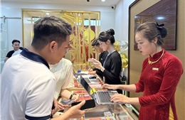 TP Hồ Chí Minh: Giá vàng tăng cao, không còn cảnh chen lấn mua vàng
