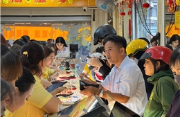 Vàng thế giới rớt thảm, trong nước biến động khó lường