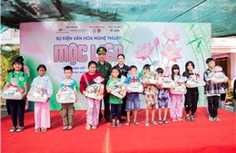 Trao quà cho các em học sinh khó khăn tỉnh Tây Ninh