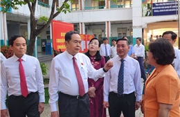 Cử tri TP Hồ Chí Minh nô nức tham gia ngày hội non sông