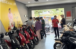  Phát triển giao thông xanh - Bài 2: Sôi động thị trường xe máy điện