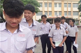 Thí sinh TP Hồ Chí Minh 'nhẹ nhõm' sau ngày thi đầu tiên tuyển sinh vào lớp 10