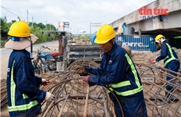 Tất bật thi công xuyên lễ trên các công trường, quyết tâm đưa dự án về đích sớm