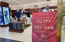 Siêu thị, trung tâm thương mại tại TP Hồ Chí Minh đông khách ngày 1/9