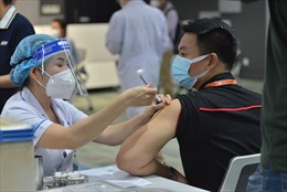 TP Hồ Chí Minh: Trung bình một ngày sẽ có 200.000 người được tiêm vaccine COVID-19