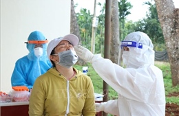 Tổng hợp COVID-19 ngày 2/10: Số ca nhiễm mới giảm mạnh; TP Hồ Chí Minh hỗ trợ người dân về quê