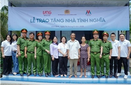 Bộ Công an phối hợp với Quỹ Kiến tạo ước mơ trao tặng 10 căn nhà ở xã hội tại An Giang