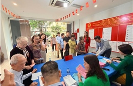 Cử tri phường Phước Long gửi gắm niềm tin qua lá phiếu trong ngày hội lớn