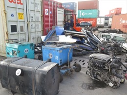 Xử lý phế liệu tồn đọng tại cảng Tân Cảng - Cát Lái gặp khó