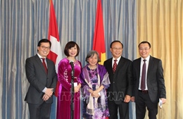Gặp gỡ cộng đồng người Việt Nam tại Thụy Sĩ nhân dịp Giỗ Tổ Hùng vương 