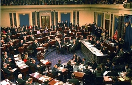 Các nghị sĩ bắt đầu tranh luận tại phiên luận tội Tổng thống Mỹ ở Thượng viện