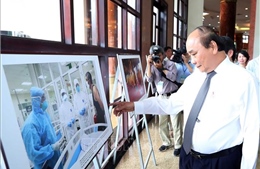 Thủ tướng dự Hội nghị sơ kết công tác thông tin, tuyên truyền về chống COVID-19