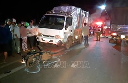 Xe tải tông trực diện xe máy làm hai người tử vong tại chỗ