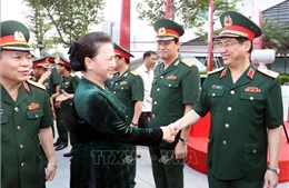 Chủ tịch Quốc hội Nguyễn Thị Kim Ngân thăm làm việc tại Tập đoàn Viễn thông Quân đội 