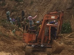 Nỗ lực khắc phục hậu quả bão lũ và tìm kiếm người còn mất tích ở Quảng Nam 