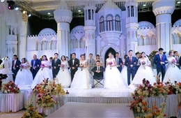 Xúc động Lễ cưới tập thể của 19 cặp đôi công nhân 