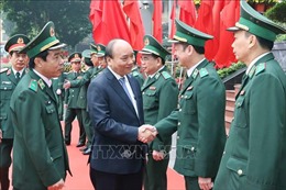 Thủ tướng Nguyễn Xuân Phúc thăm, chúc Tết Bộ Tư lệnh Bộ đội Biên phòng