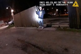 Cảnh sát Chicago công bố video cảnh sát bắn chết thiếu niên 13 tuổi