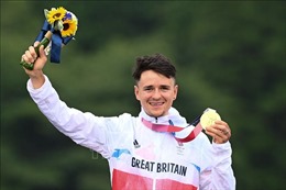 Tay đua người Anh trở thành VĐV trẻ nhất vô địch Olympic nội dung xe đạp leo núi 