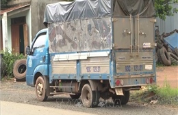 Bình Phước phát hiện xe tải chở 7 người trong thùng xe trốn chốt kiểm dịch COVID-19