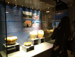 Tôn vinh di sản văn hóa Việt Nam qua trưng bày gốm đặc sắc trải dài hơn 2.000 năm