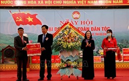 Đồng chí Trương Thị Mai dự Ngày hội Đại đoàn kết toàn dân tộc tại Hòa Bình