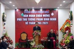 Phó Thủ tướng Thường trực Chính phủ chúc mừng đồng bào Công giáo tại Thừa Thiên – Huế
