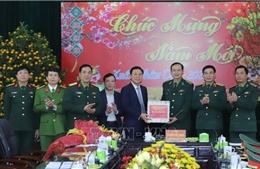Bộ trưởng Bộ Quốc phòng kiểm tra tình hình thực hiện nhiệm vụ quân sự và chúc Tết tại Thanh Hóa